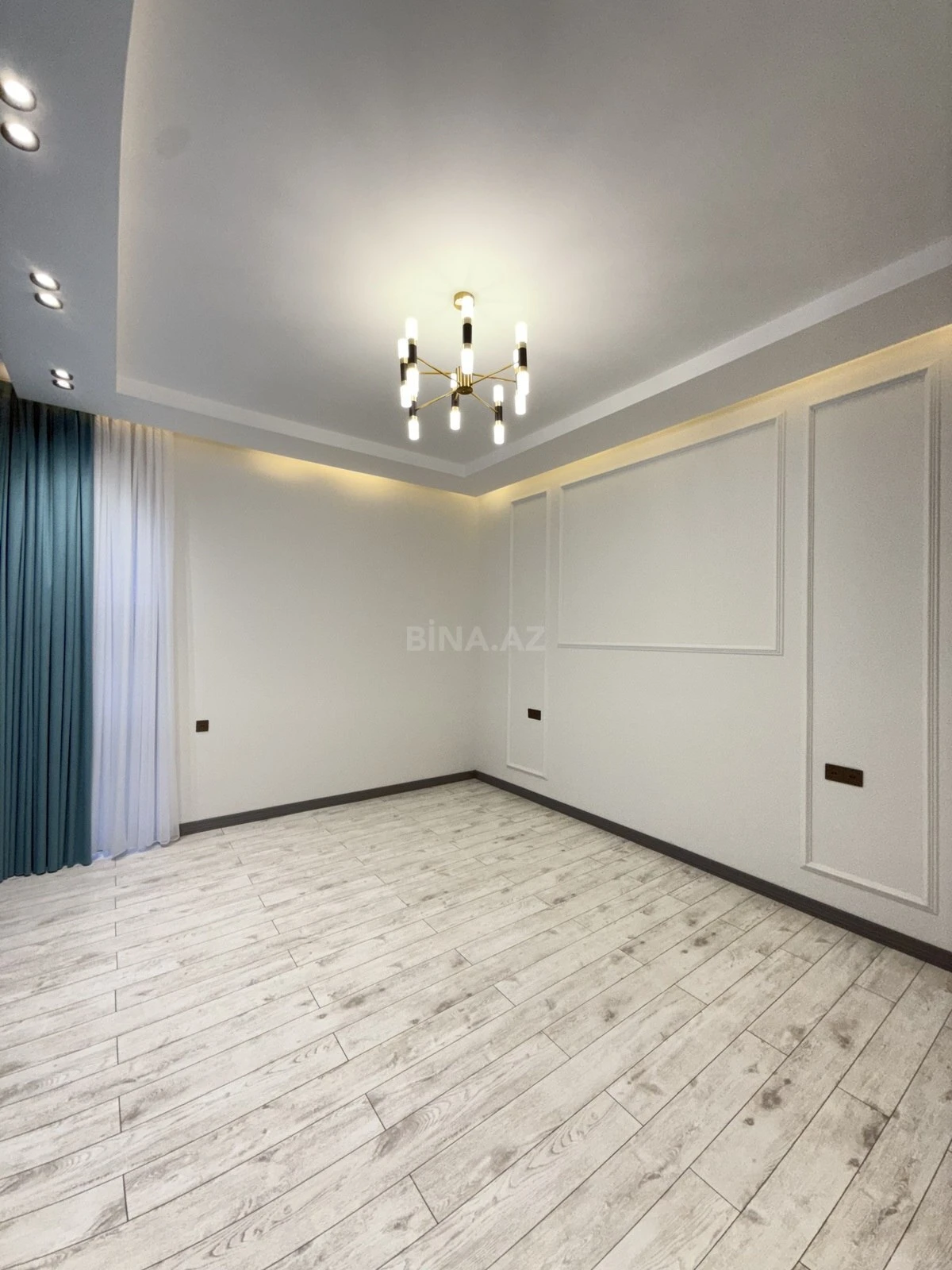 Satılır 5 otaqlı həyət evi 220 m²