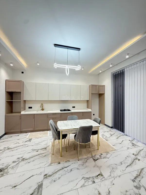 Satılır 5 otaqlı həyət evi 220 m²