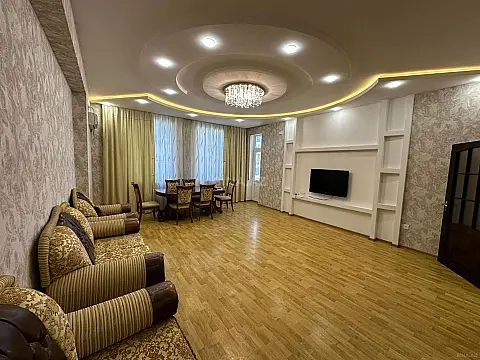Kirayə verilir 2 otaqlı mənzil 110 m² — Bakı, Həzi Aslanov qəs. 2 otaq 110.00 m²