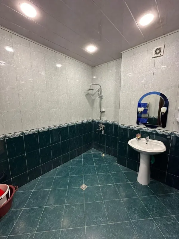 Kirayə verilir 2 otaqlı mənzil 110 m²