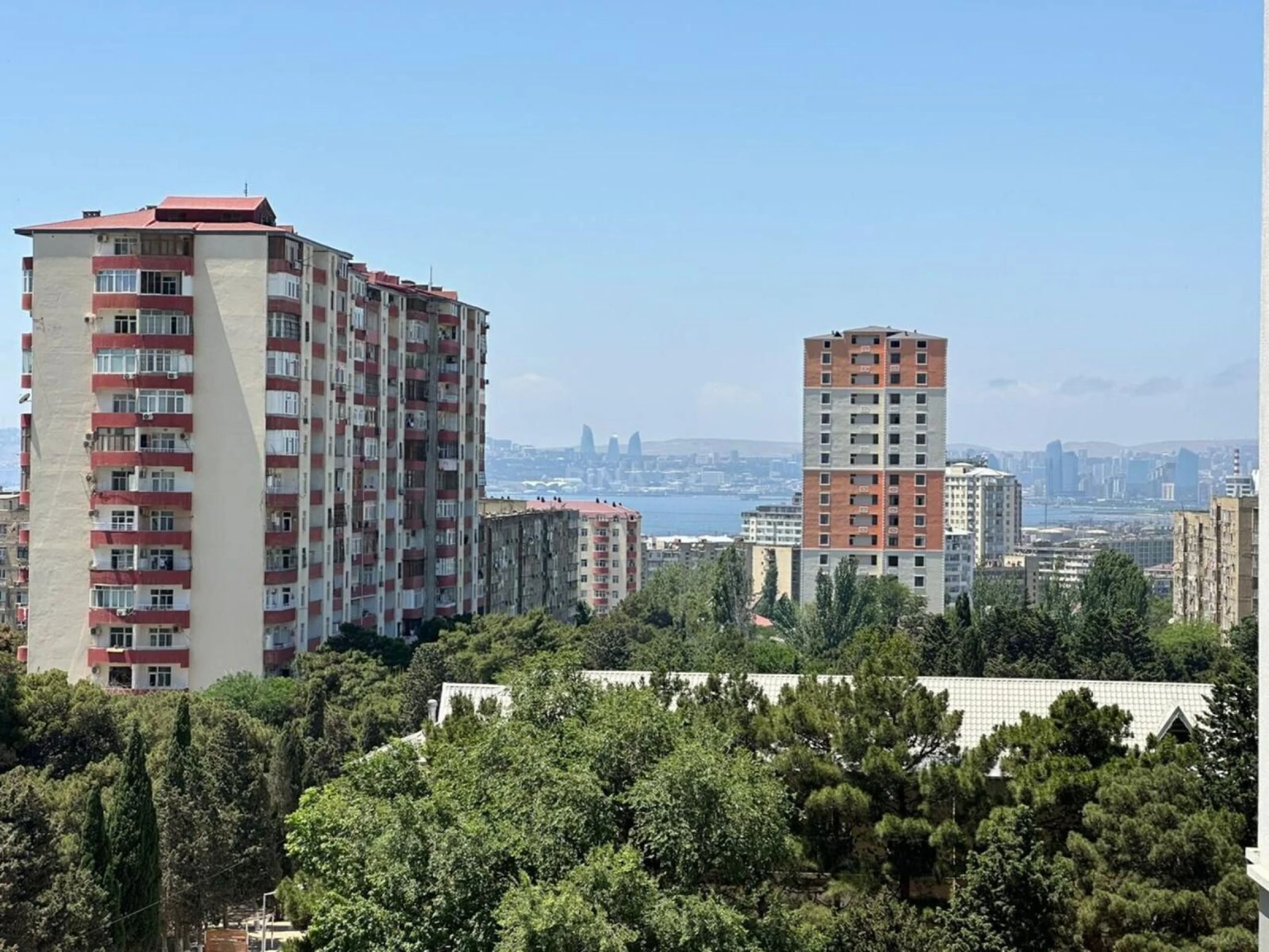 Kirayə verilir 2 otaqlı mənzil 110 m²