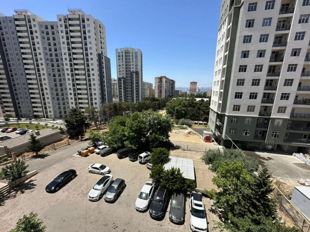 Kirayə verilir 2 otaqlı mənzil 110 m²