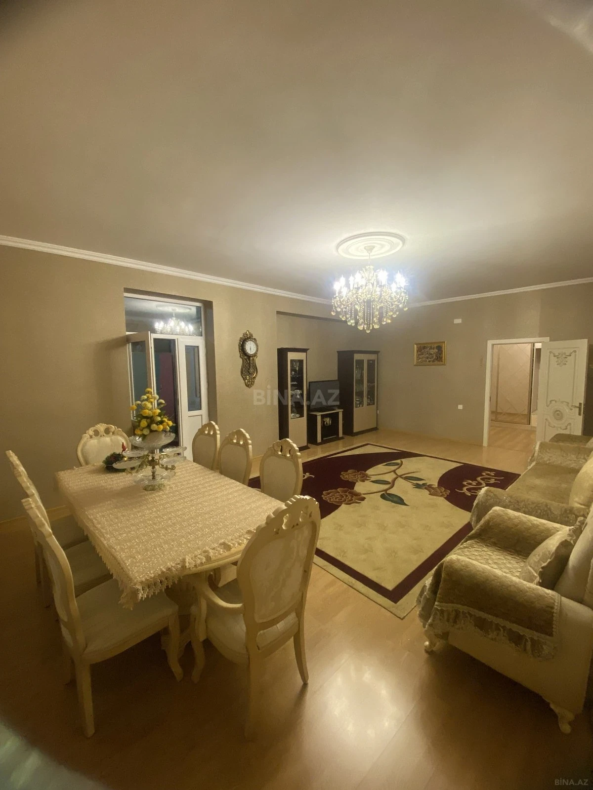 Satılır 3 otaqlı mənzil 125 m²