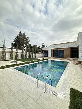 Satılır 5 otaqlı həyət evi 250 m²