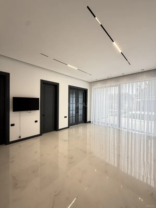 Satılır 5 otaqlı həyət evi 250 m²