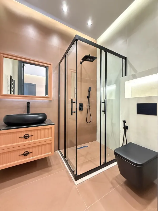 Satılır 5 otaqlı həyət evi 250 m²