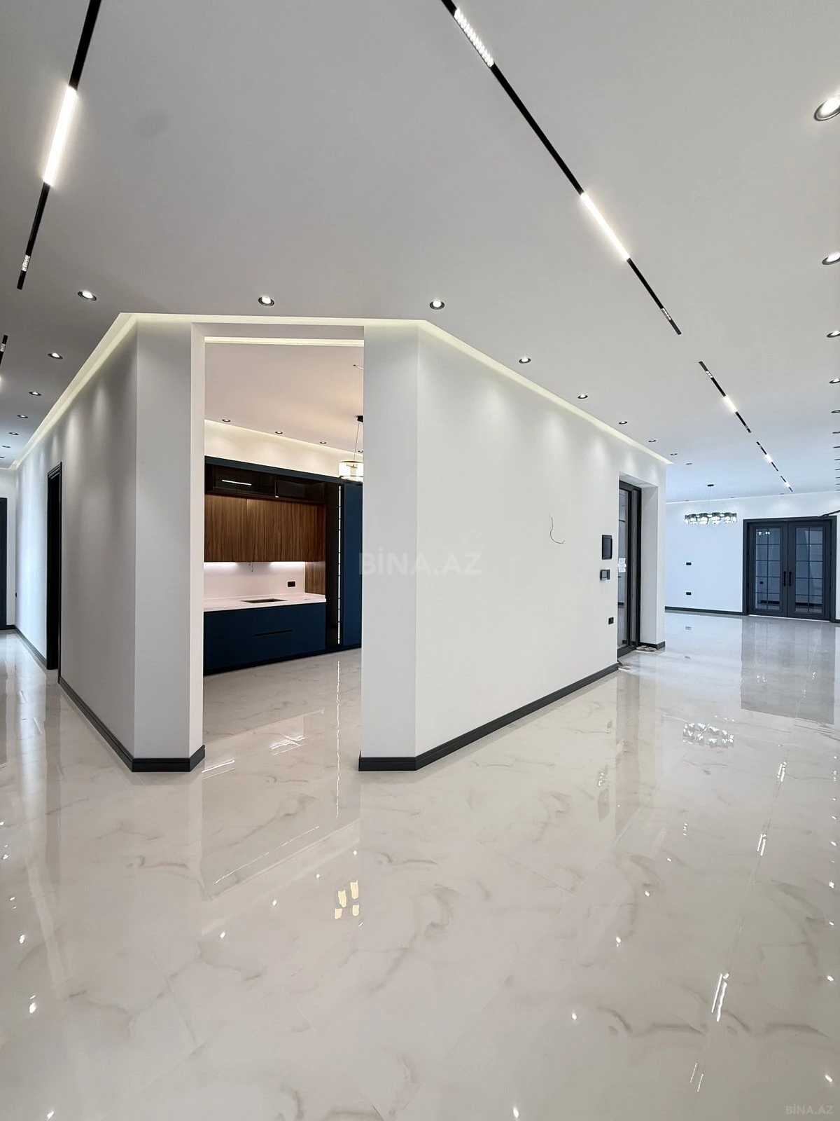 Satılır 5 otaqlı həyət evi 250 m²