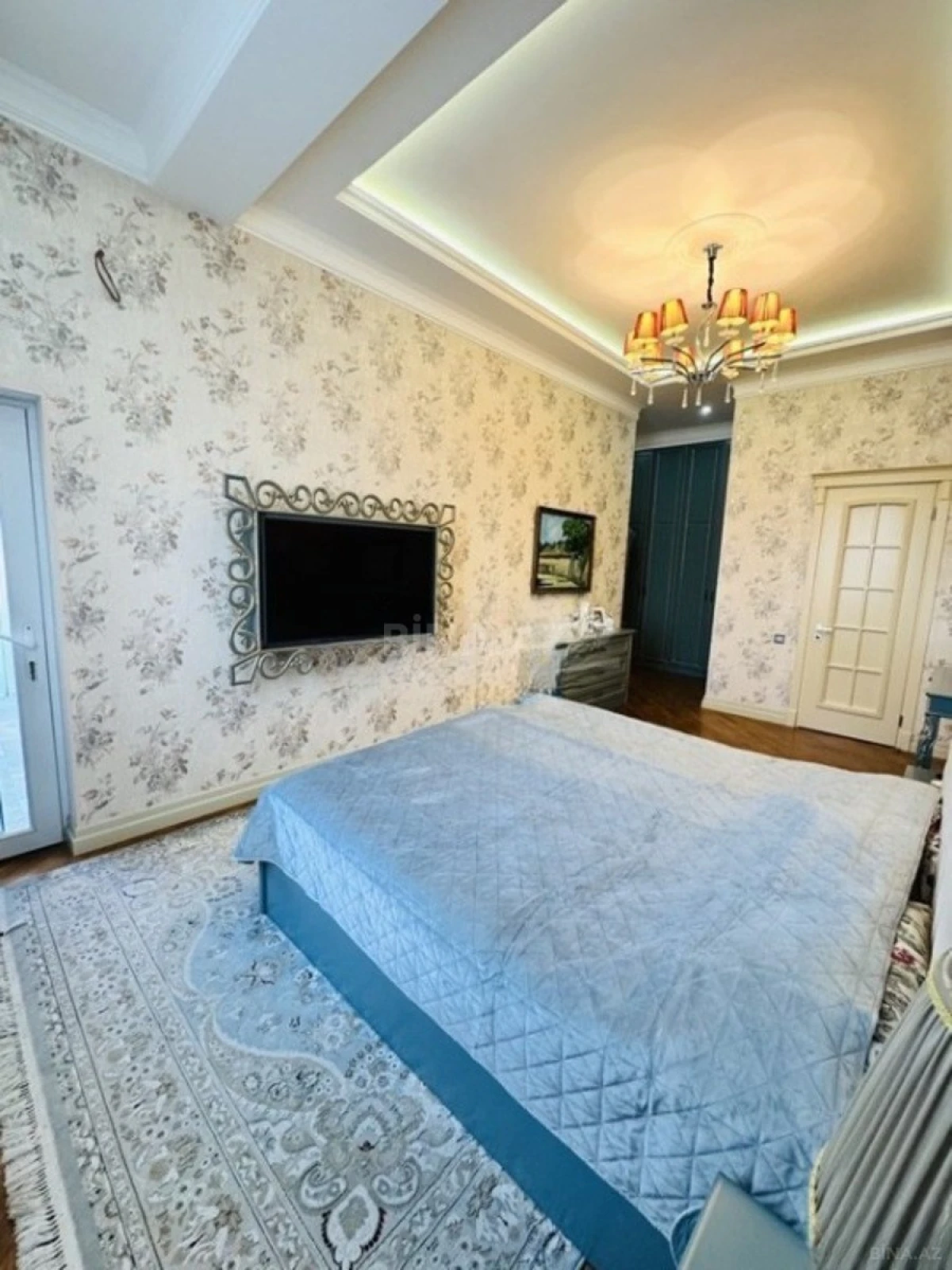 Satılır 4 otaqlı mənzil 170 m²