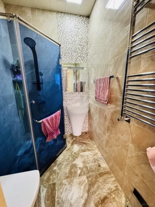 Satılır 4 otaqlı mənzil 170 m²