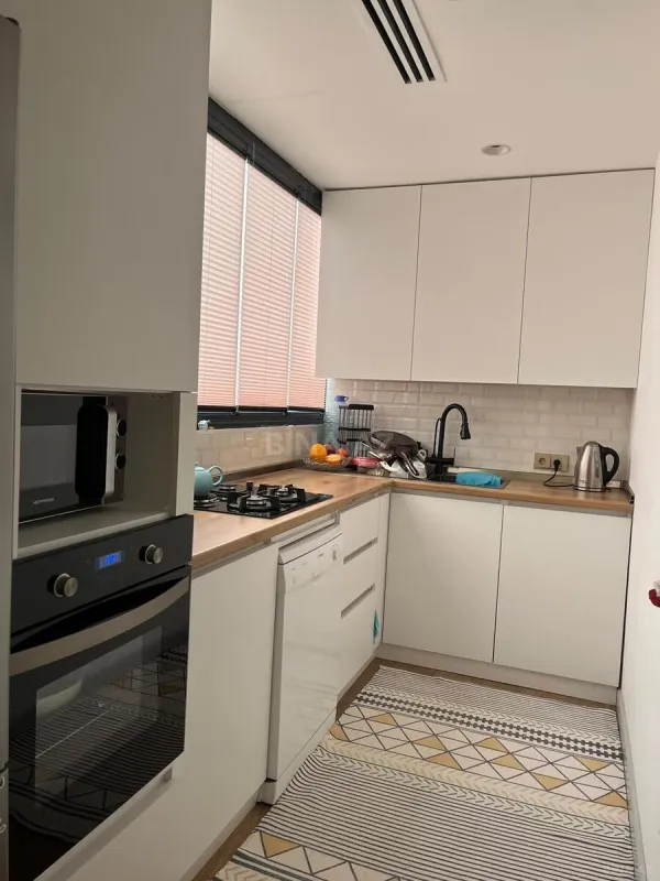 Satılır 3 otaqlı mənzil 102 m²