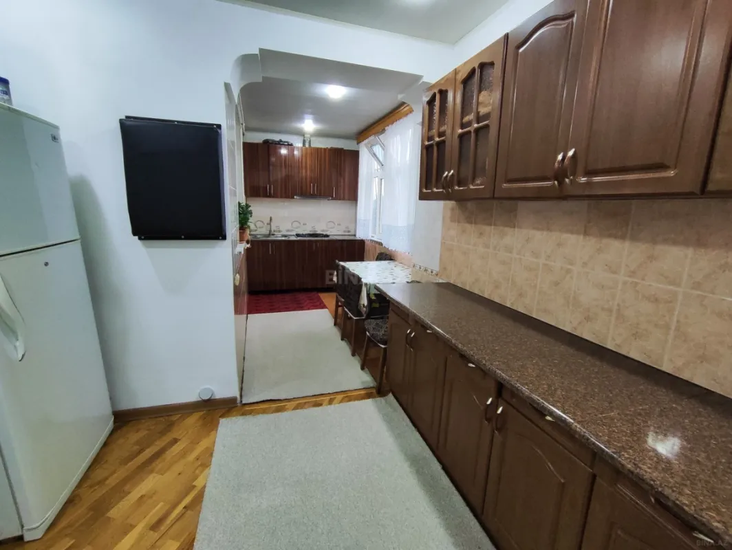 Satılır 4 otaqlı mənzil 85 m²