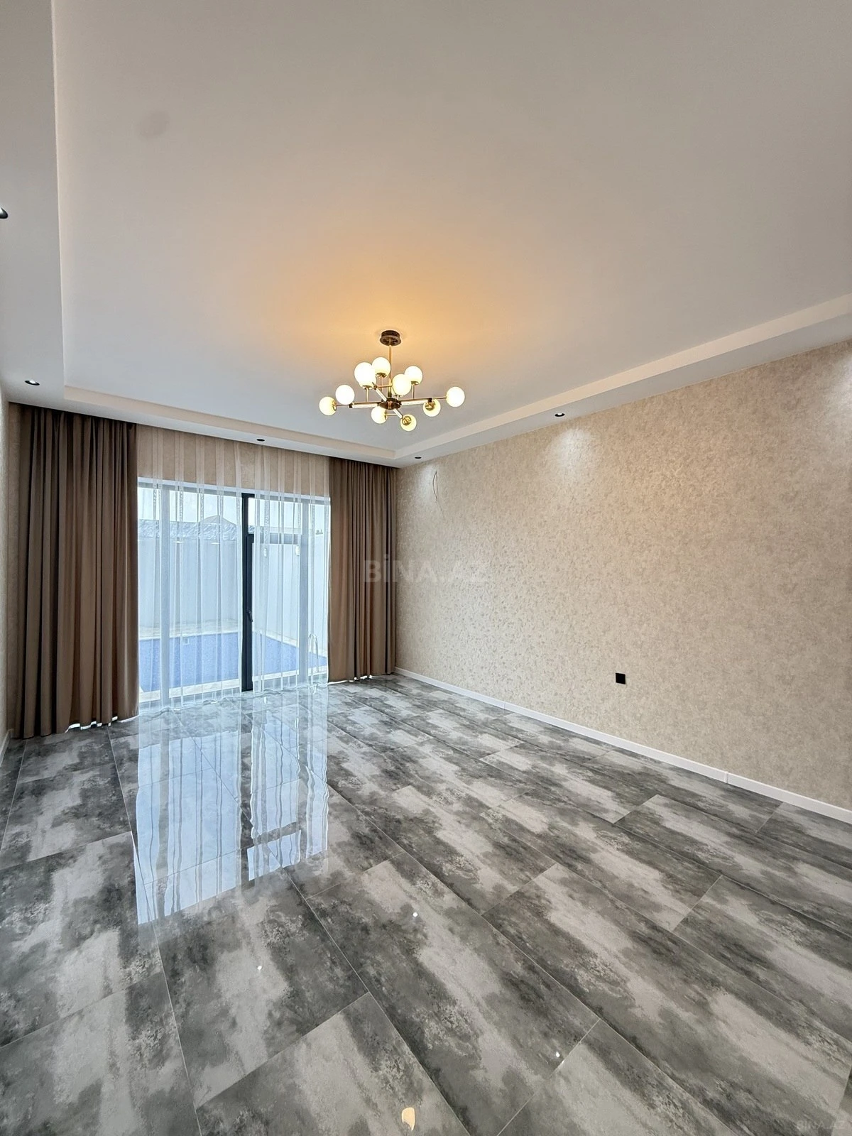Satılır 4 otaqlı həyət evi 135 m²