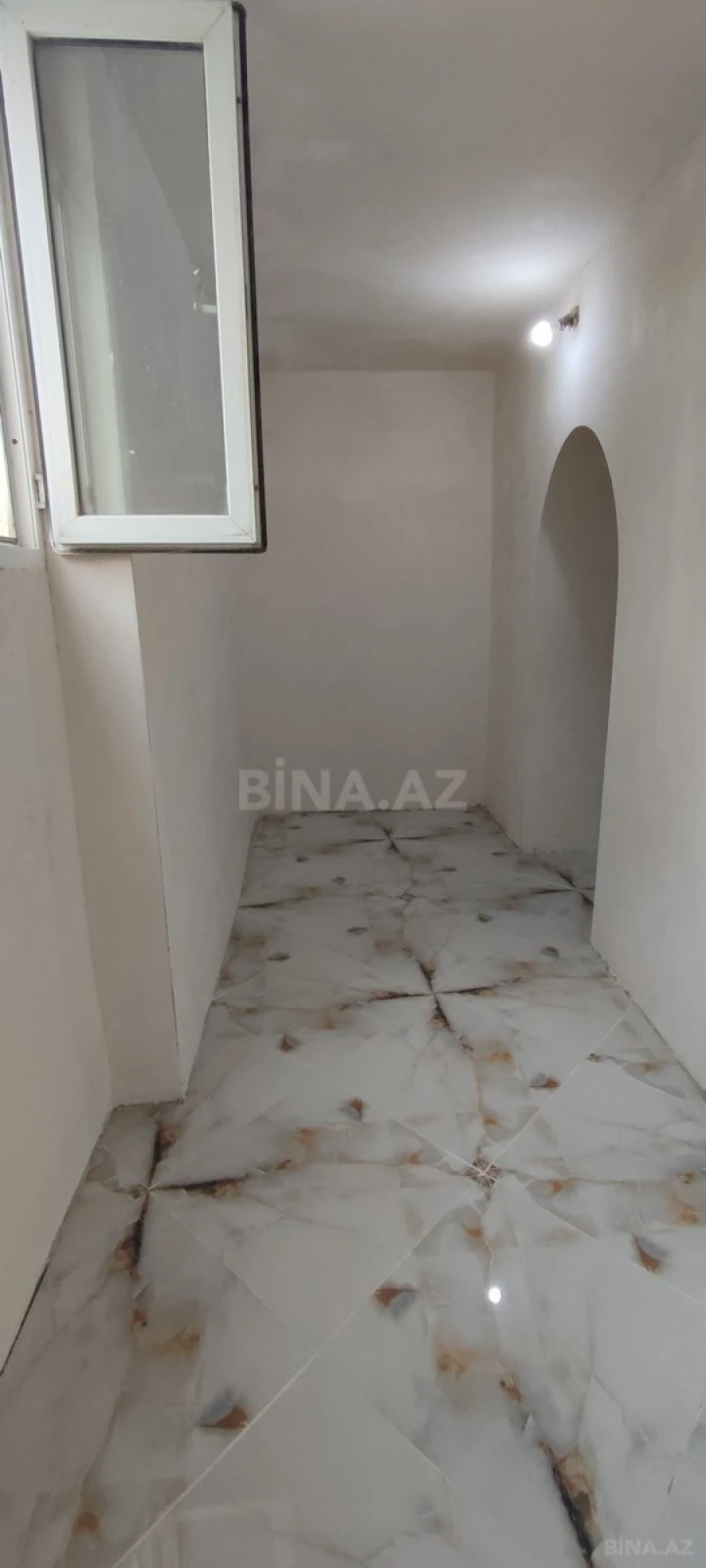 Satılır 1 otaqlı mənzil 42.7 m²