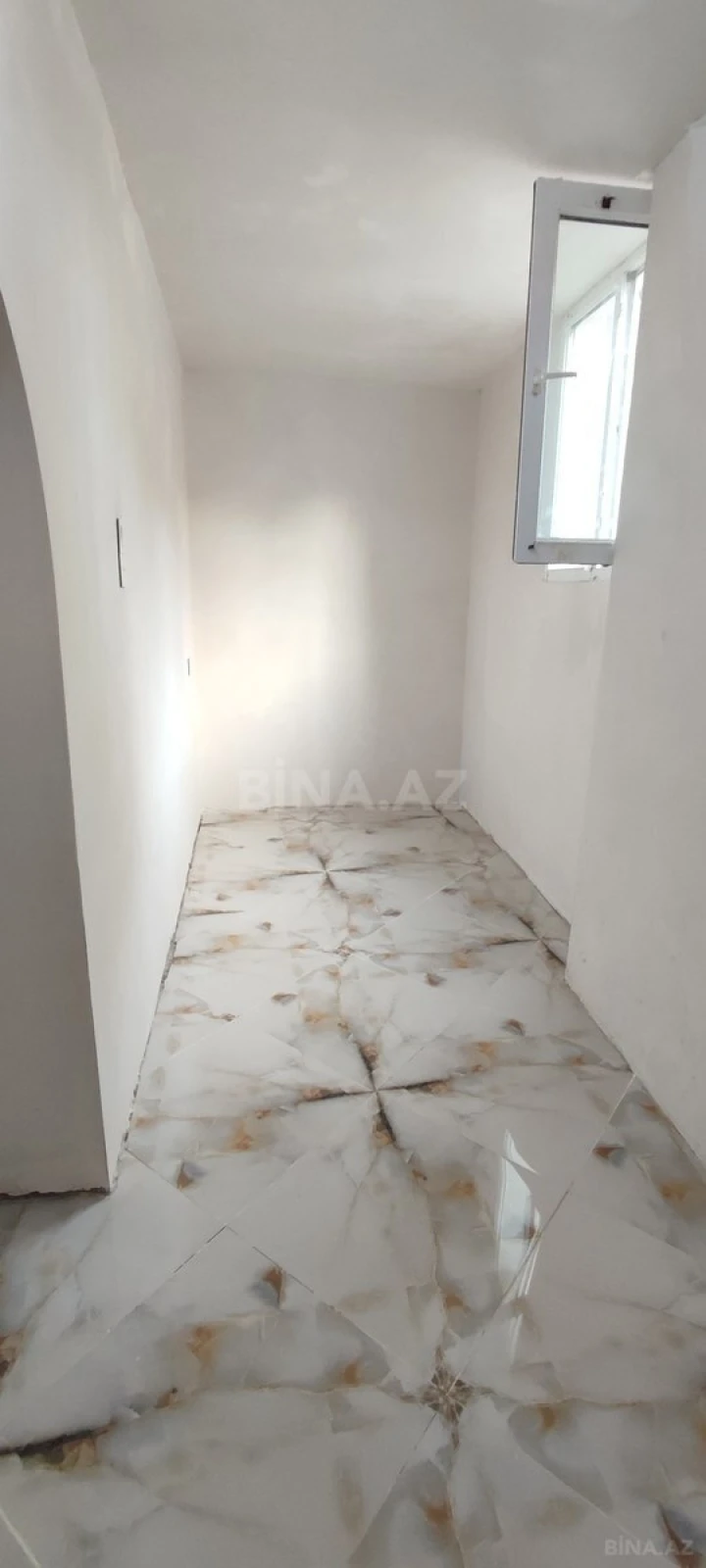 Satılır 1 otaqlı mənzil 42.7 m²