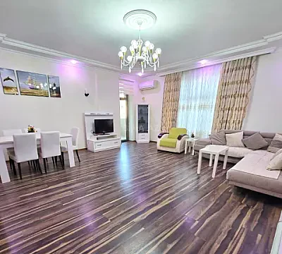 Kirayə verilir 3 otaqlı mənzil 175 m² — Bakı, Nizami 3 otaq 175.00 m²