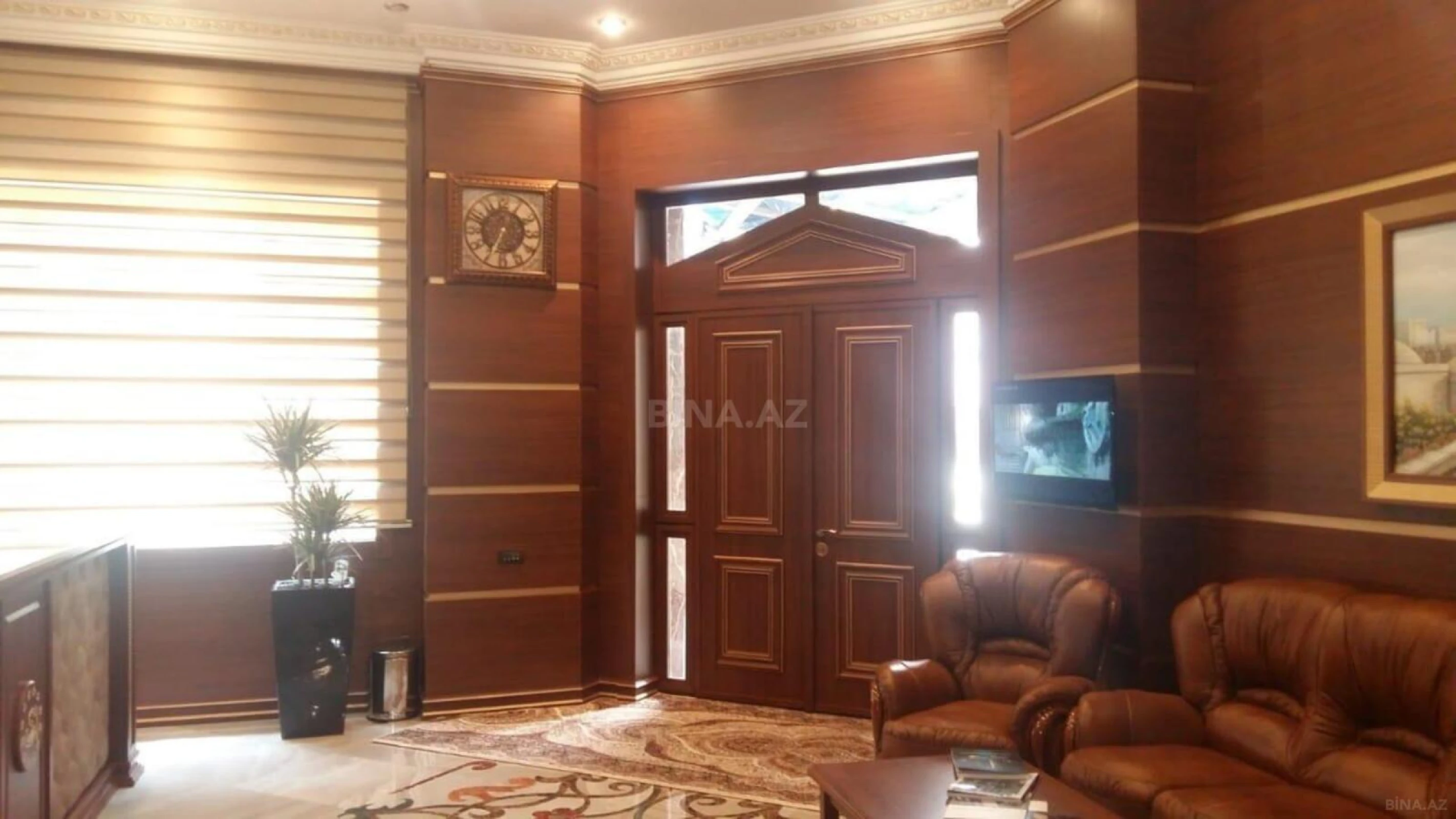 Kirayə verilir 8 otaqlı ofis 1000 m²