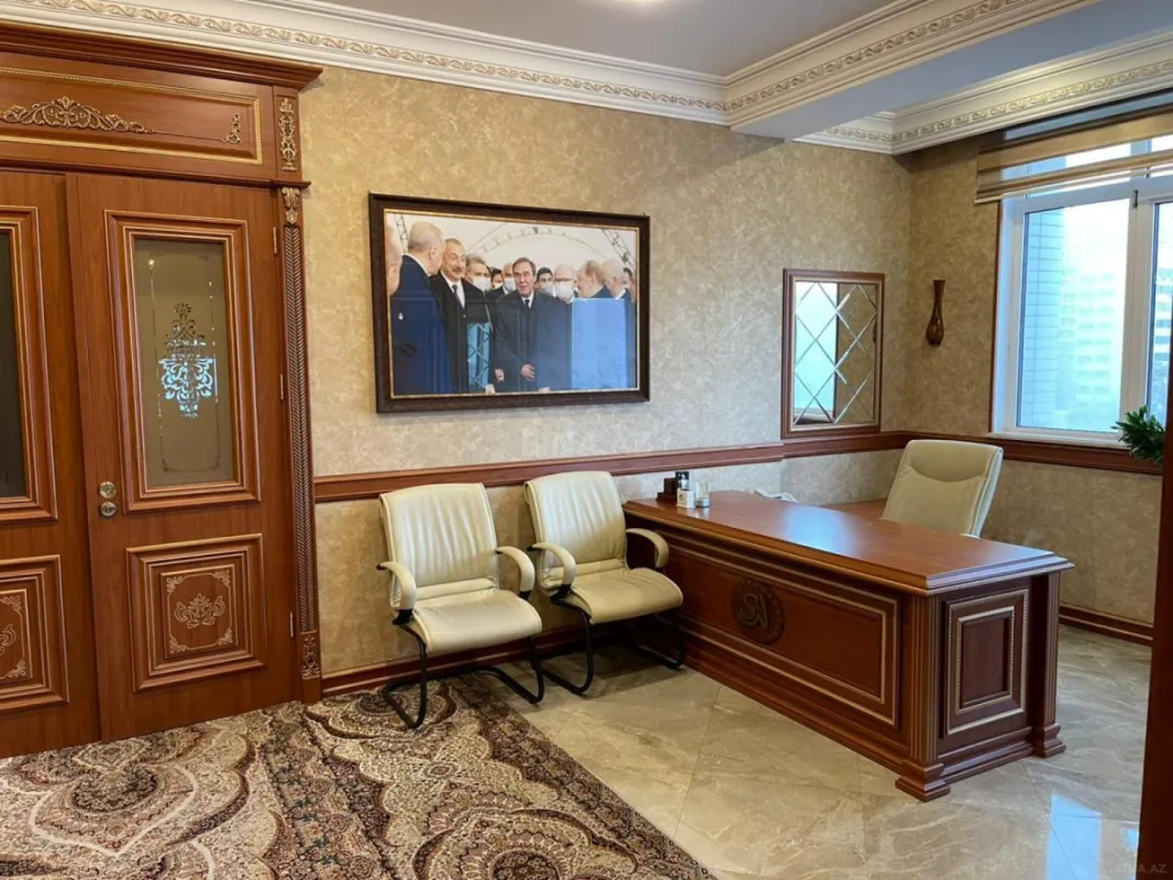 Kirayə verilir 8 otaqlı ofis 1000 m²