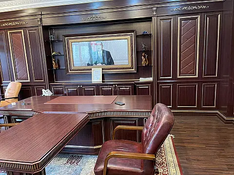 Kirayə verilir 8 otaqlı ofis 1000 m²