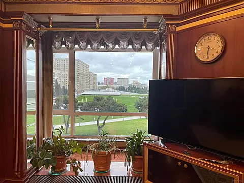 Kirayə verilir 8 otaqlı ofis 1000 m² — Bakı, Nərimanov 8 otaq 1000.00 m²