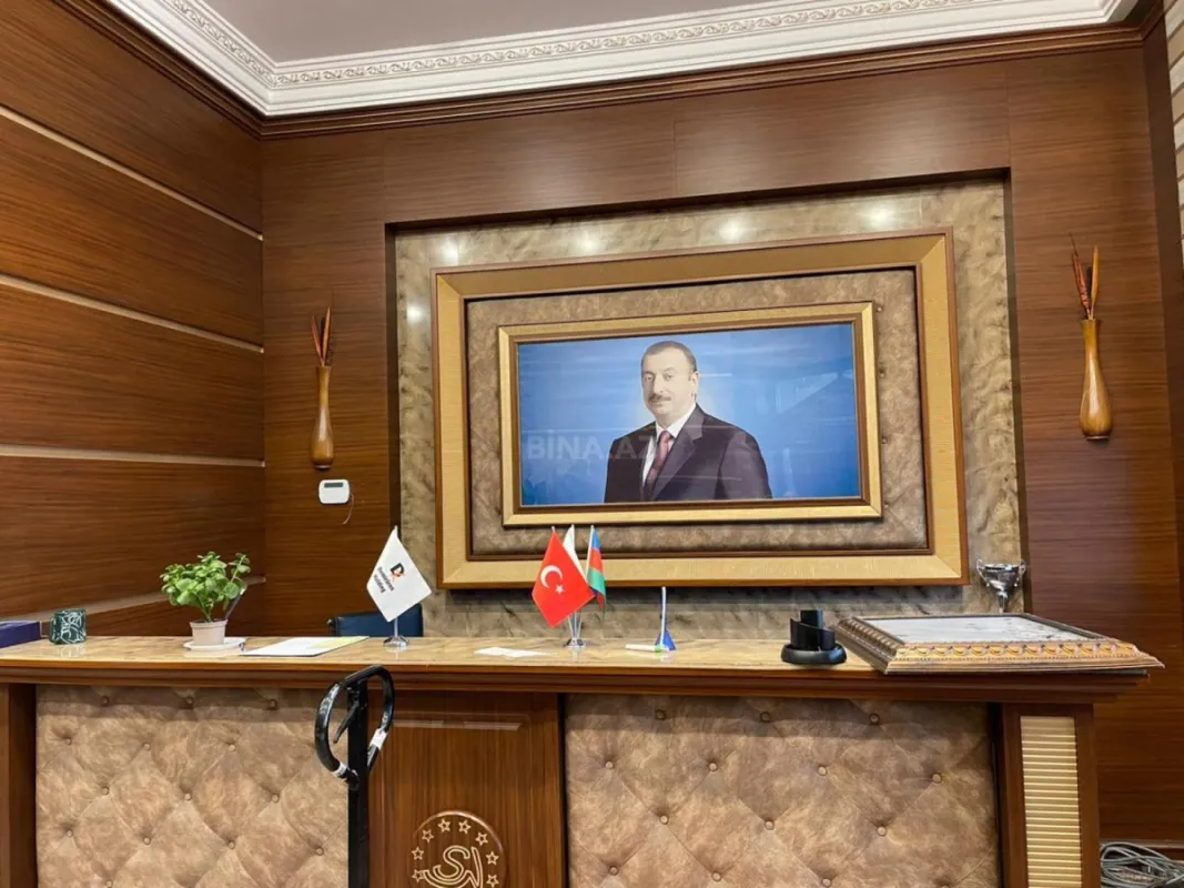 Kirayə verilir 8 otaqlı ofis 1000 m²