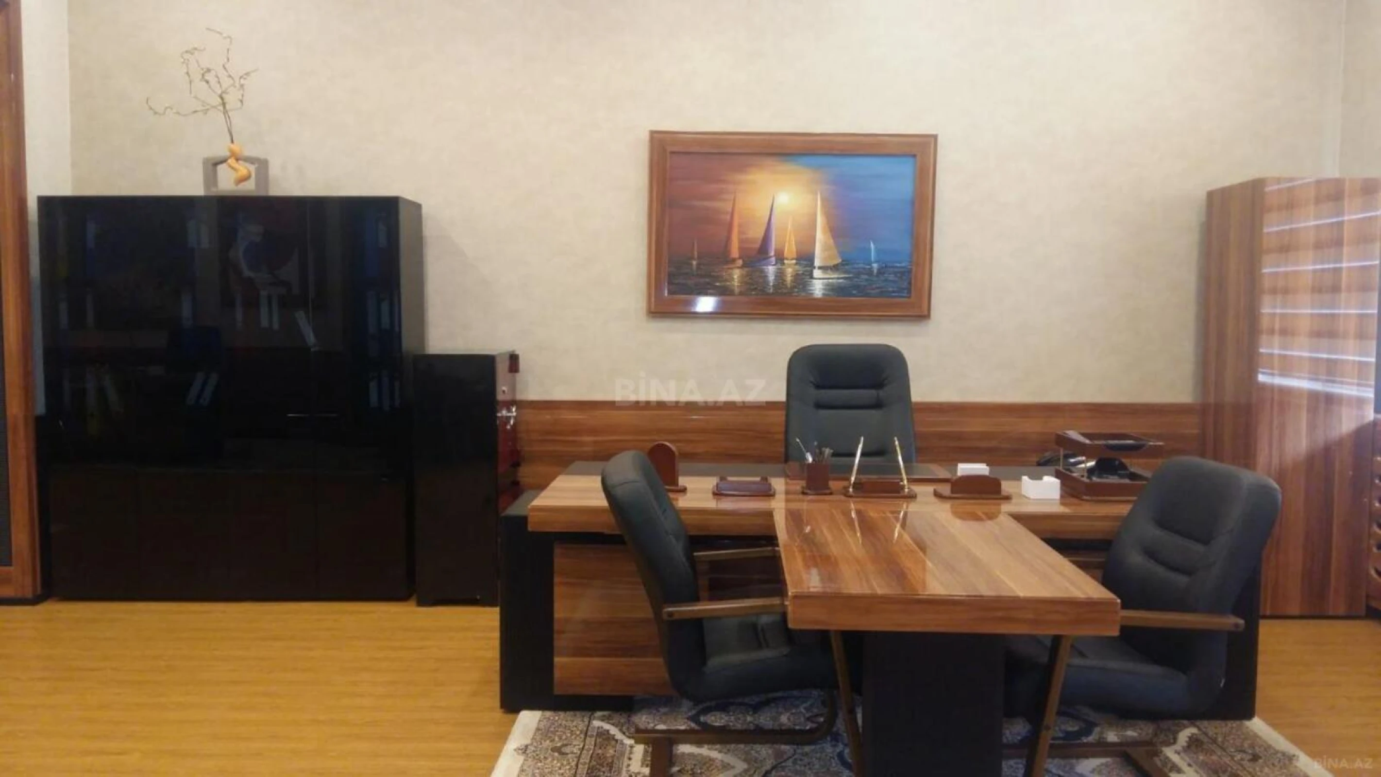 Kirayə verilir 8 otaqlı ofis 1000 m²