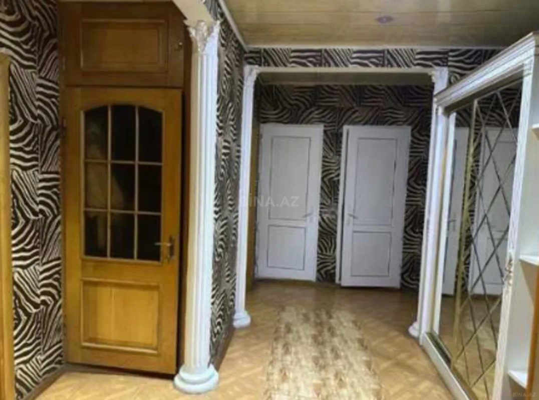 Satılır 4 otaqlı mənzil 101 m²