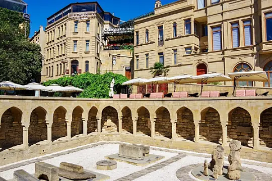 Satılır obyekt 2400 m² — Bakı, İçərişəhər 2400.00 m²