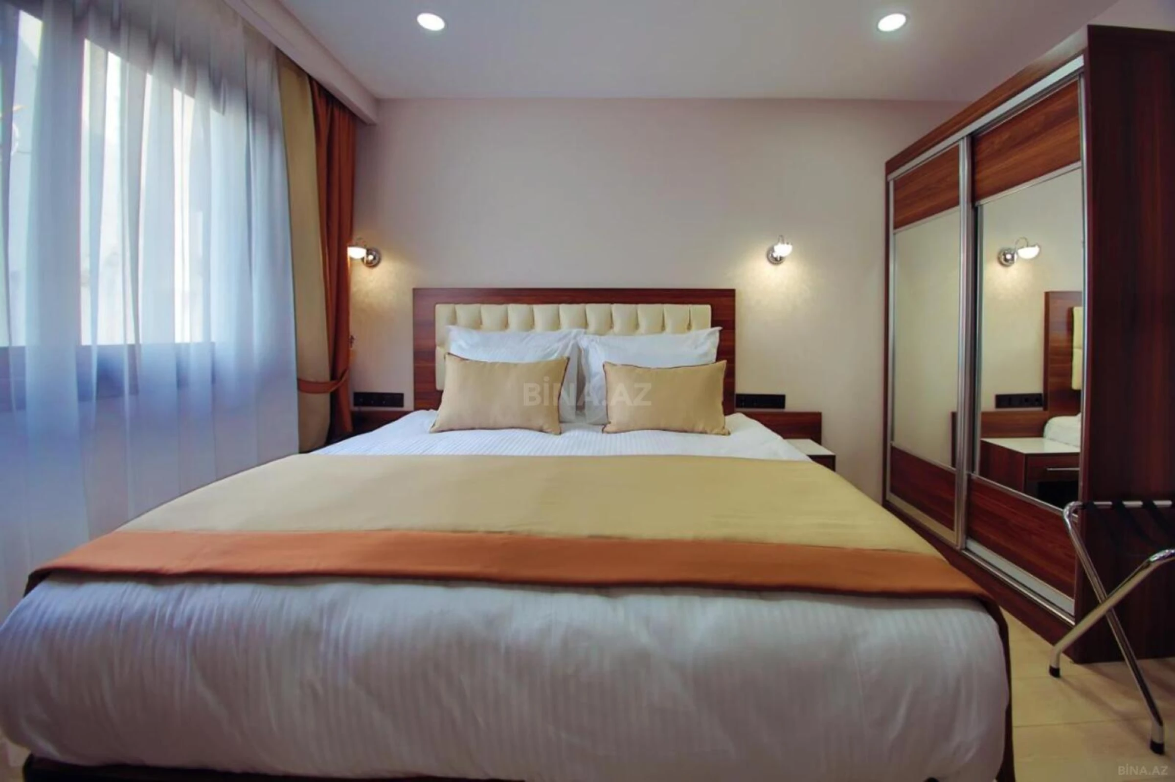 Satılır obyekt 2400 m²