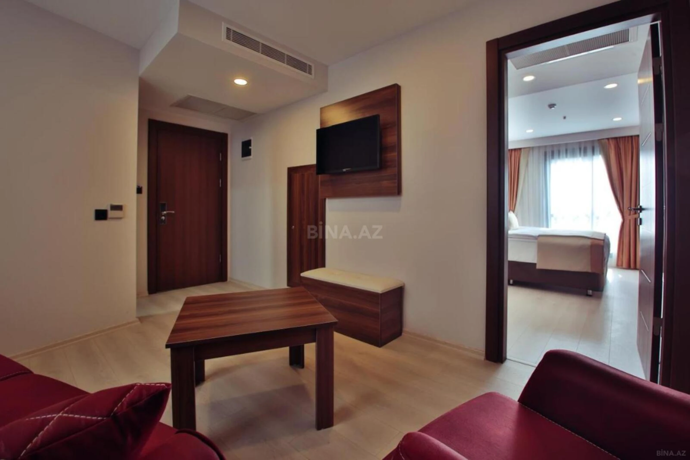 Satılır obyekt 2400 m²