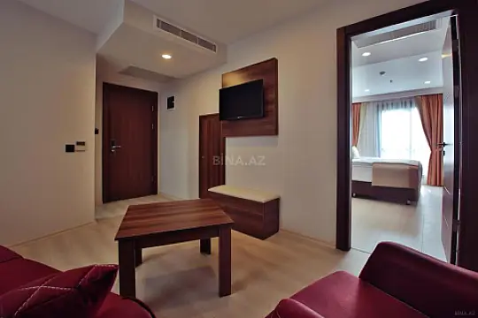 Satılır obyekt 2400 m²