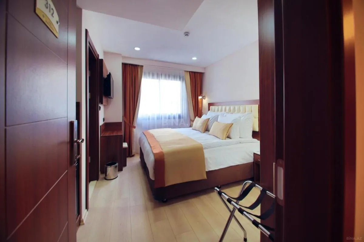 Satılır obyekt 2400 m²