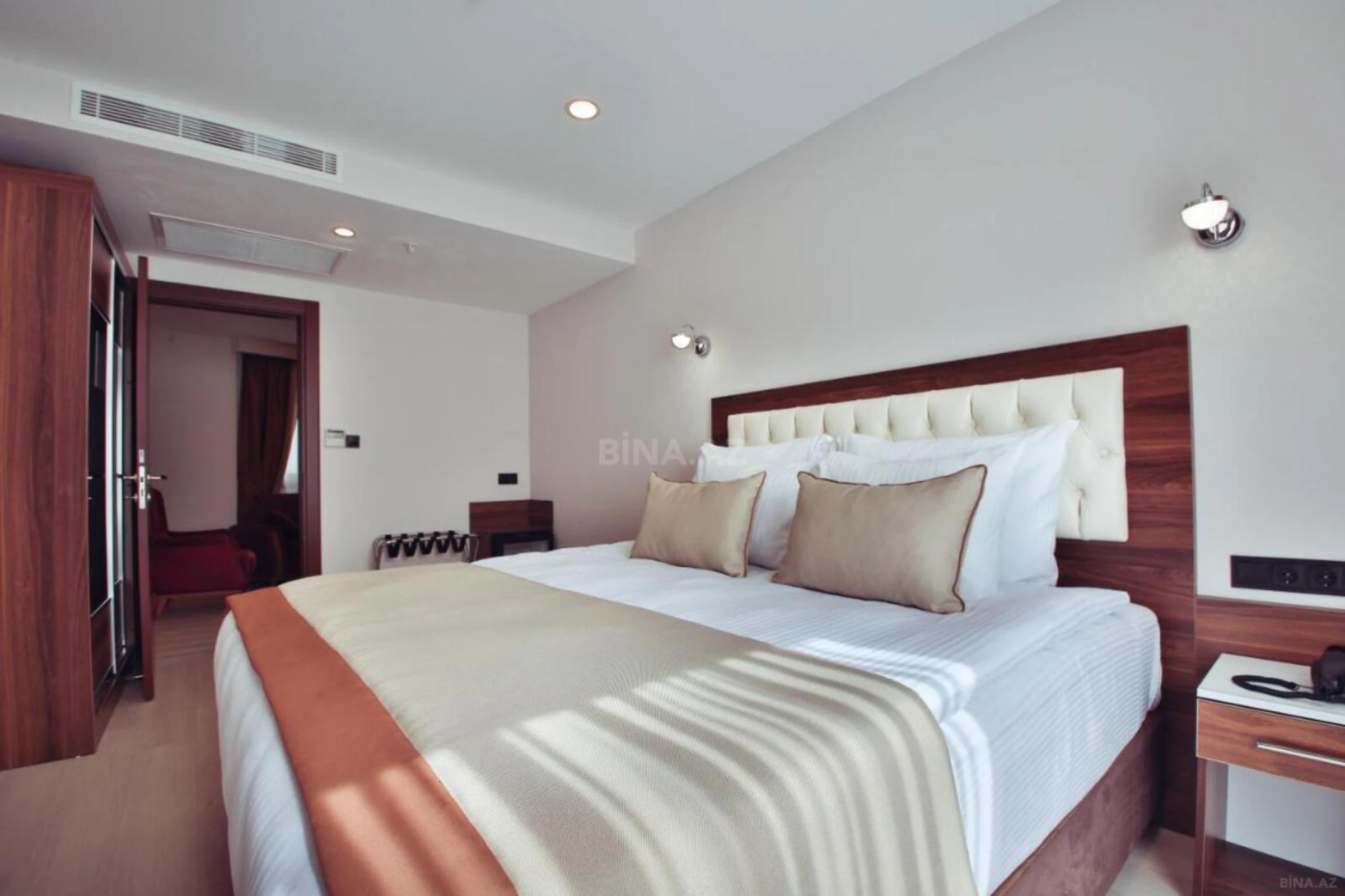 Satılır obyekt 2400 m²