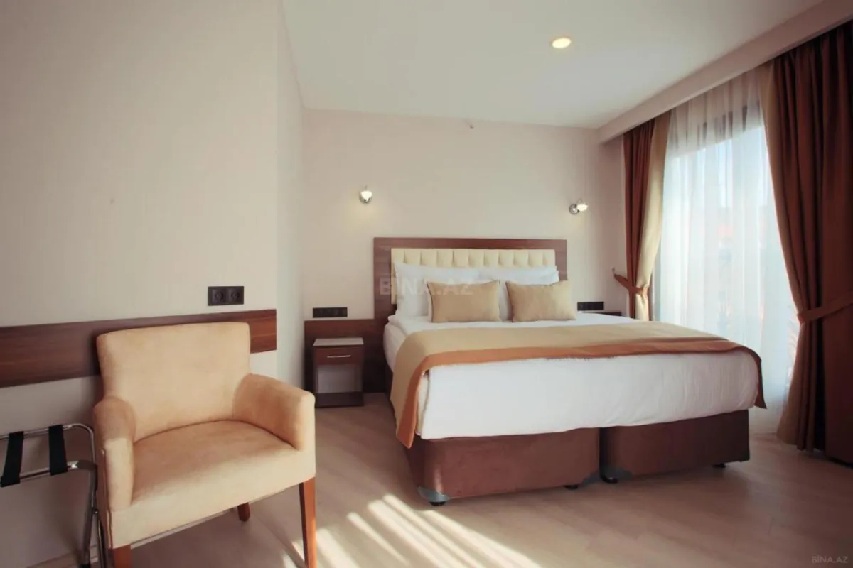 Satılır obyekt 2400 m²