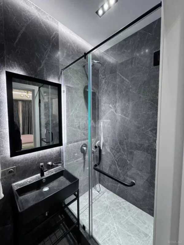 Kirayə verilir 2 otaqlı mənzil 90 m²