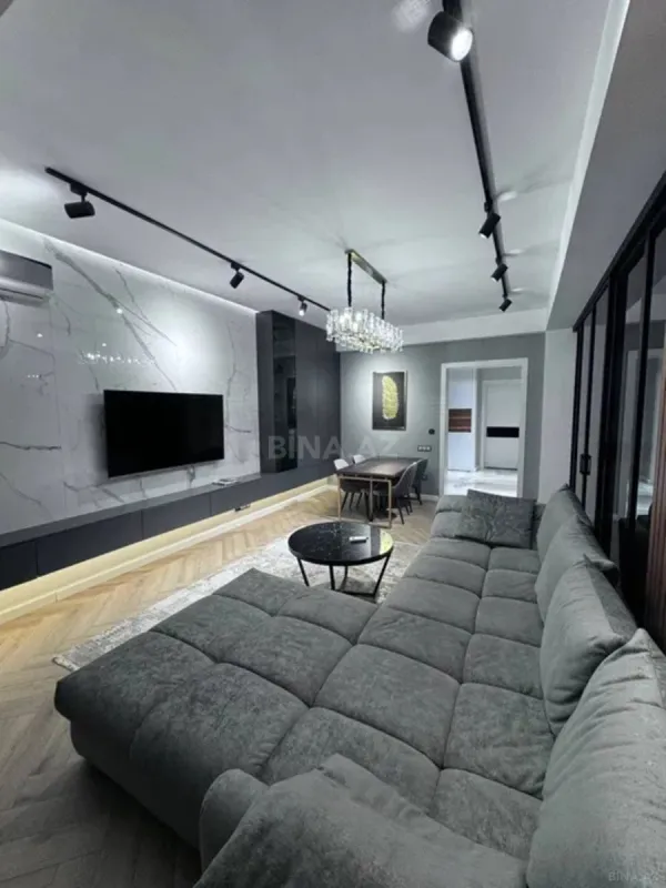 Kirayə verilir 2 otaqlı mənzil 90 m²