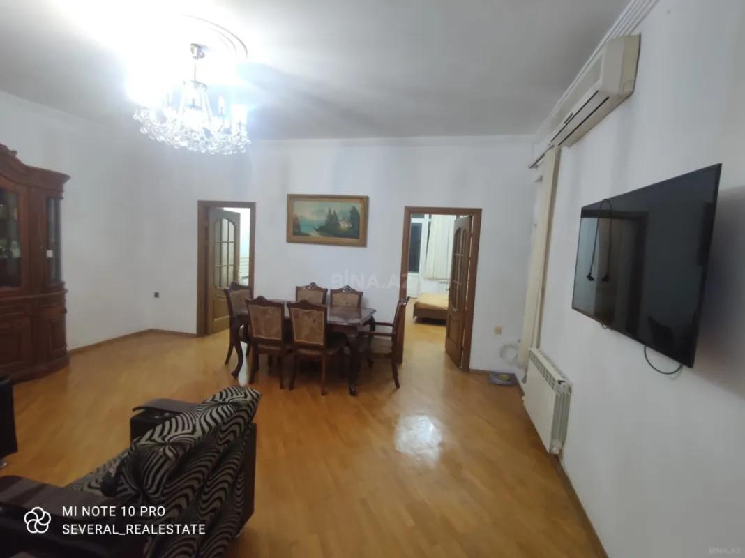 Kirayə verilir 4 otaqlı mənzil 120 m²