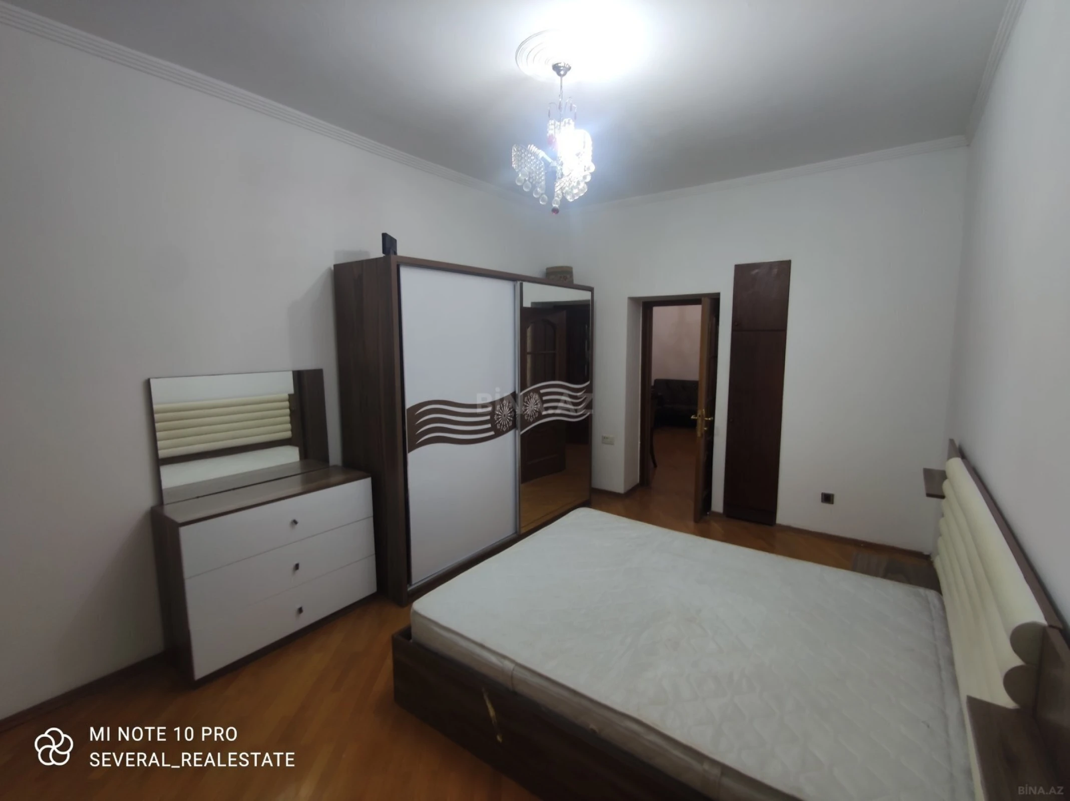 Kirayə verilir 4 otaqlı mənzil 120 m²