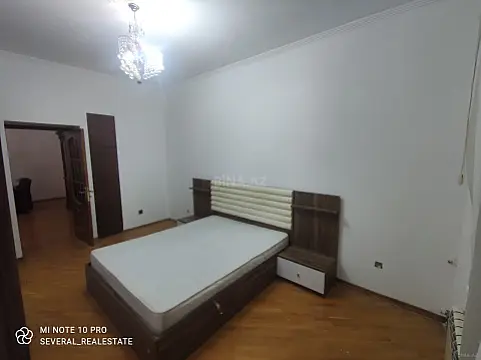 Kirayə verilir 4 otaqlı mənzil 120 m²