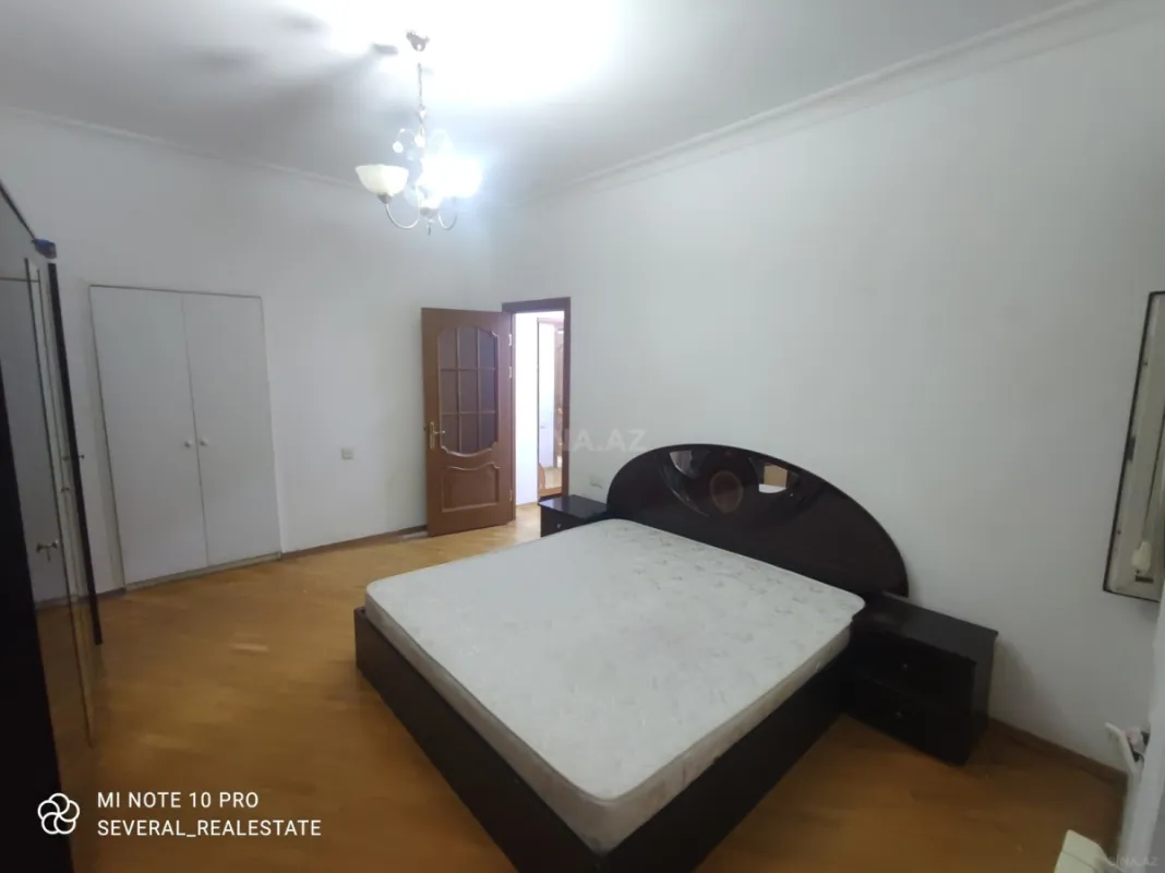 Kirayə verilir 4 otaqlı mənzil 120 m²