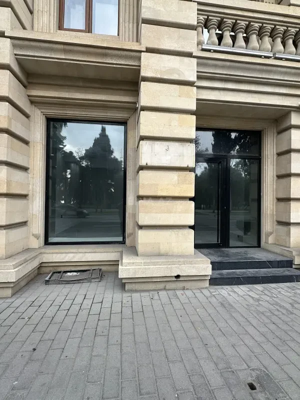 Kirayə verilir obyekt 67 m²