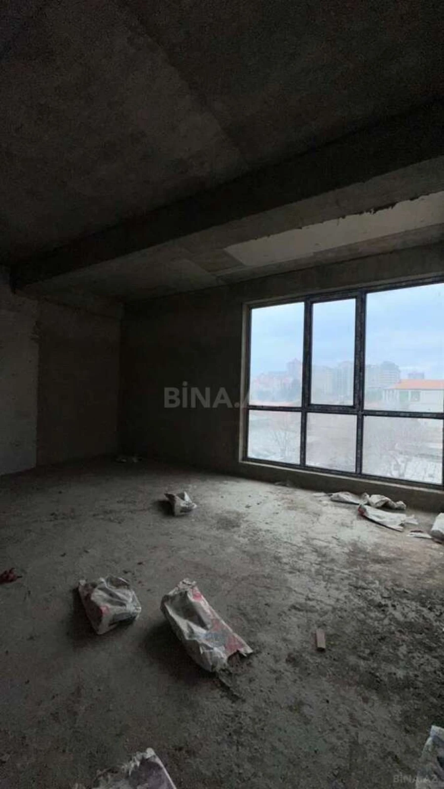 Satılır 2 otaqlı mənzil 96 m²