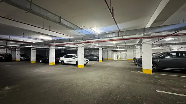Satılır 2 otaqlı mənzil 96 m²