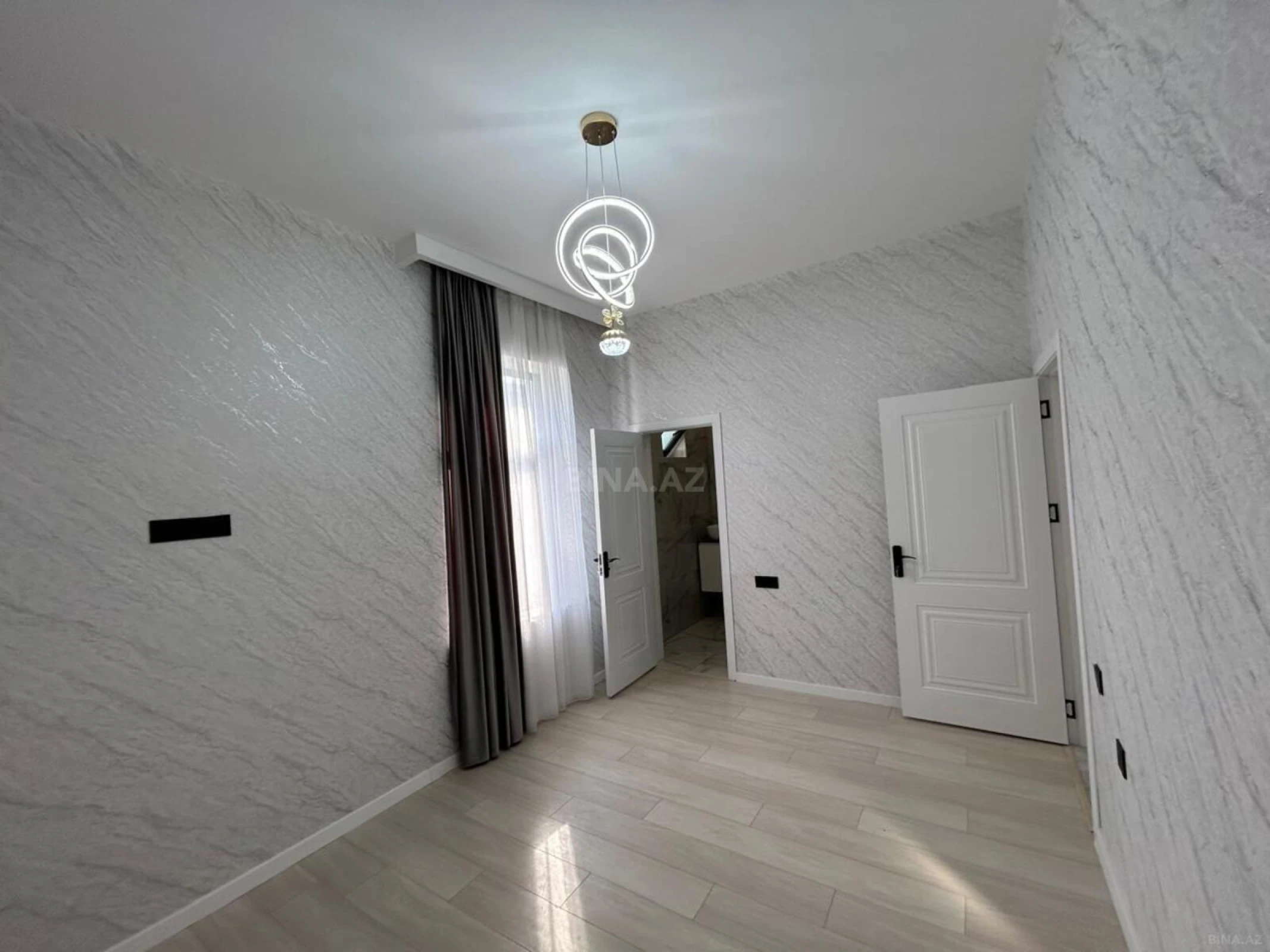 Satılır 4 otaqlı həyət evi 125 m²