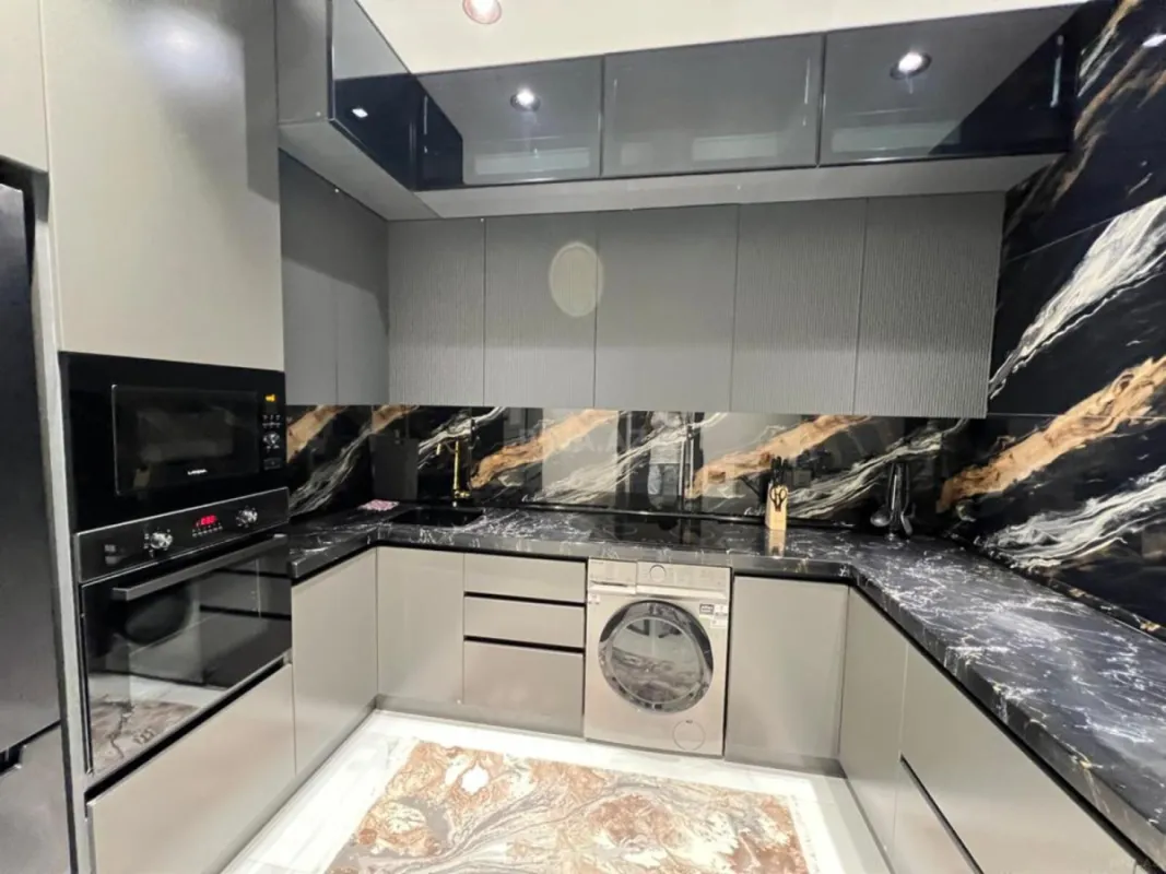 Kirayə verilir 2 otaqlı mənzil 80.1 m²