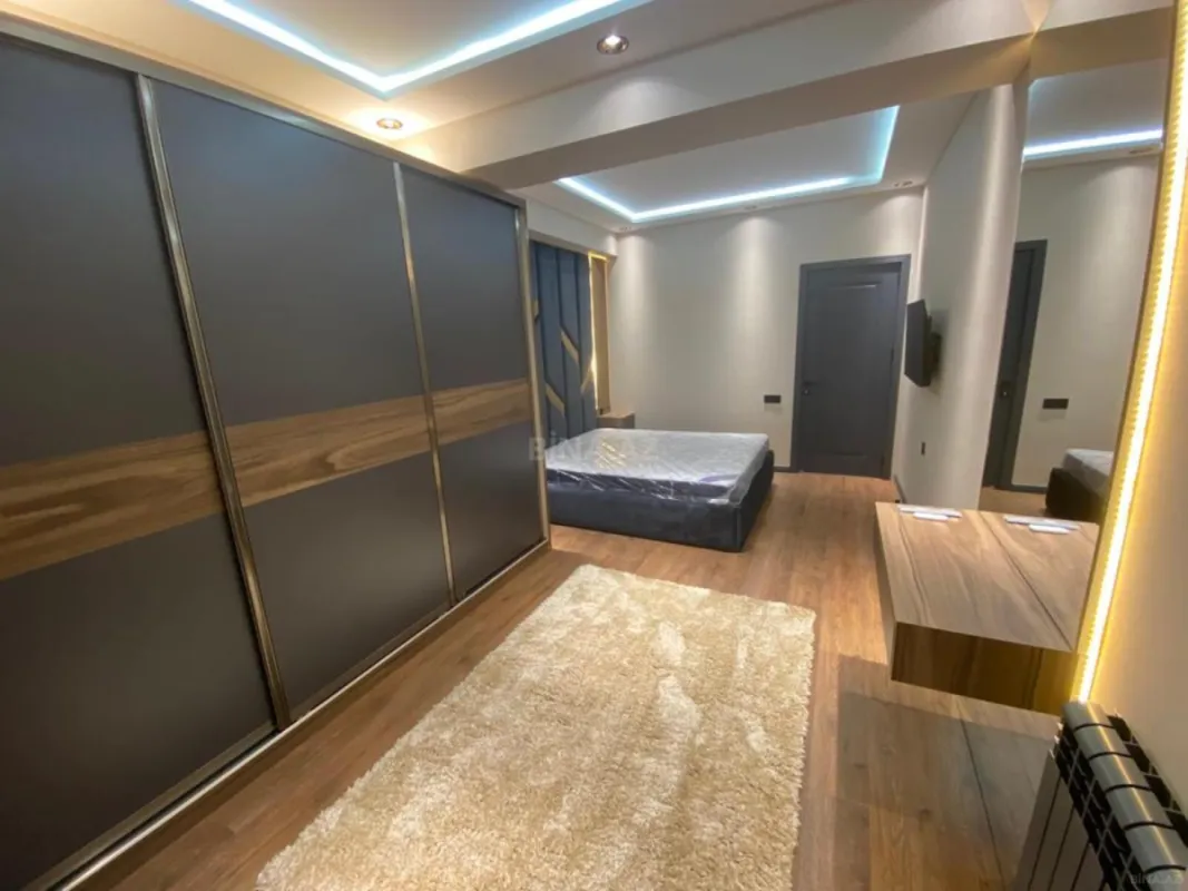 Kirayə verilir 2 otaqlı mənzil 80.1 m²