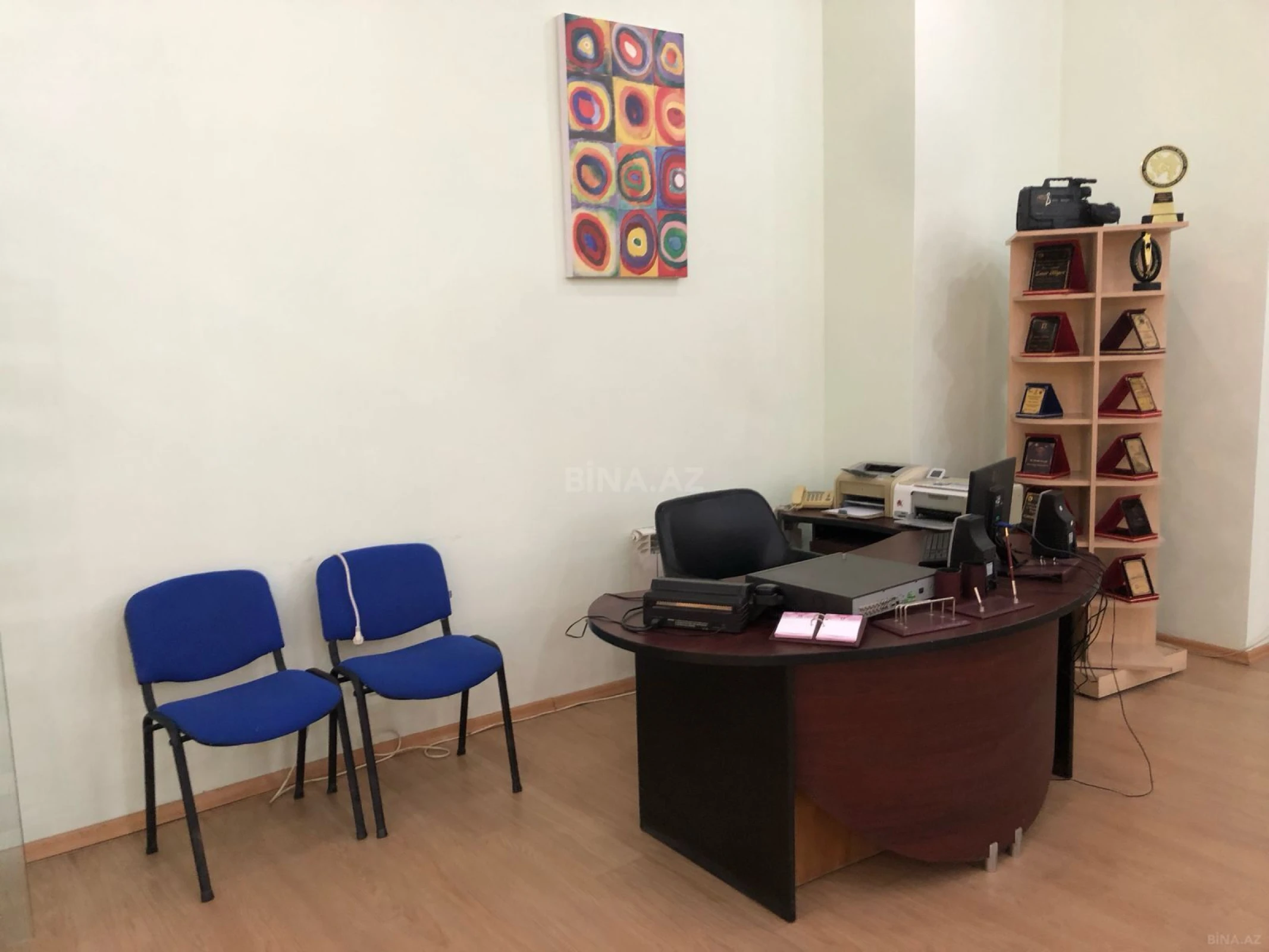 Kirayə verilir obyekt 250 m²