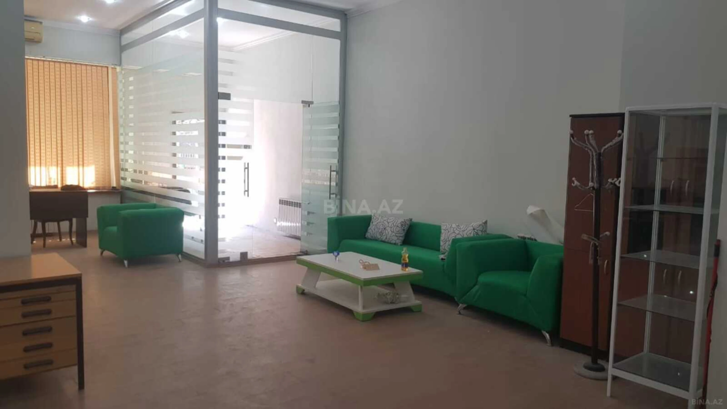 Kirayə verilir obyekt 250 m²