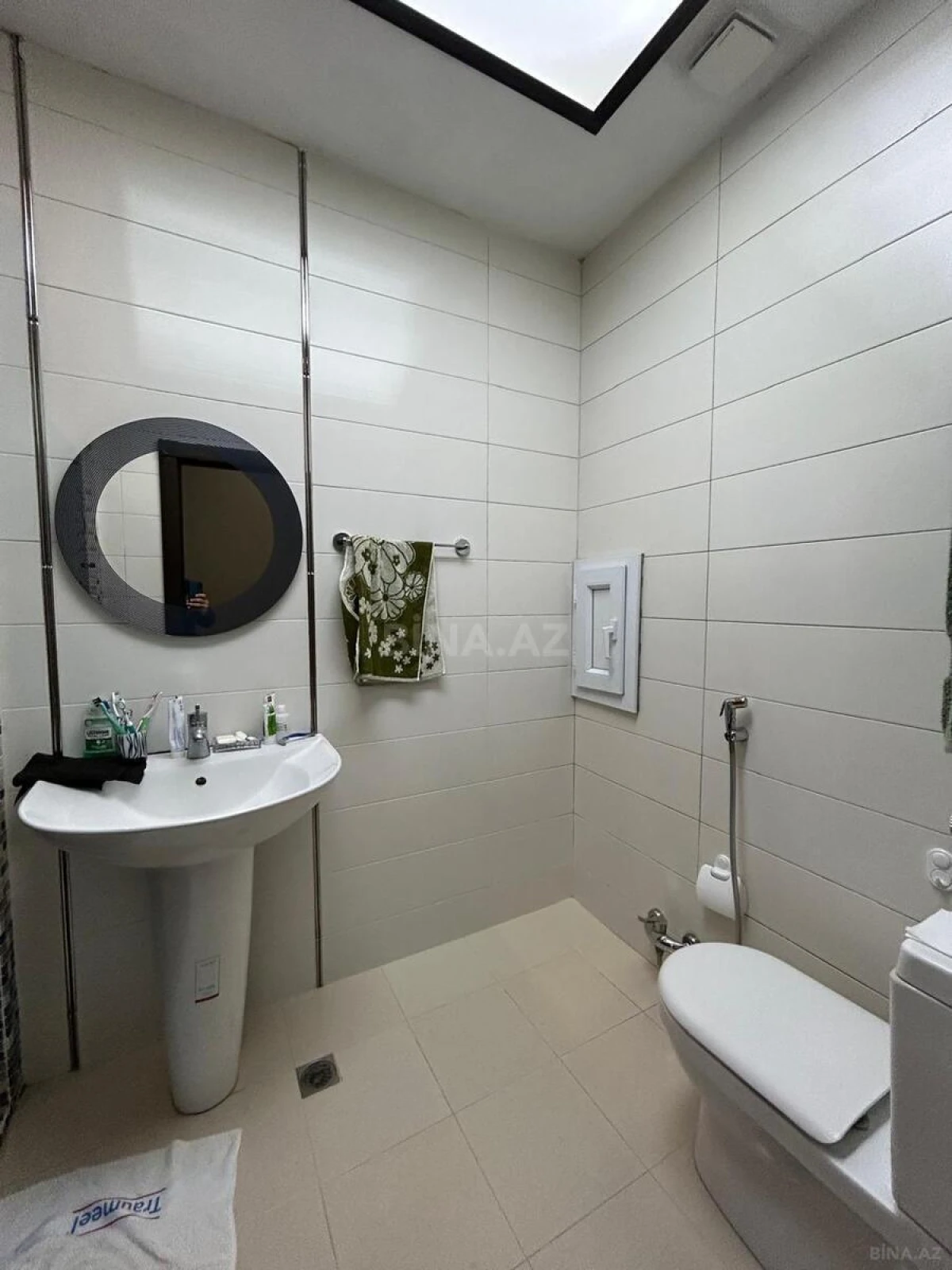 Satılır 4 otaqlı mənzil 160 m²