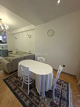 Kirayə verilir 2 otaqlı mənzil 60 m²