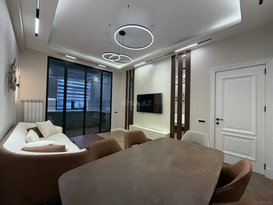 Satılır 2 otaqlı mənzil 68 m²